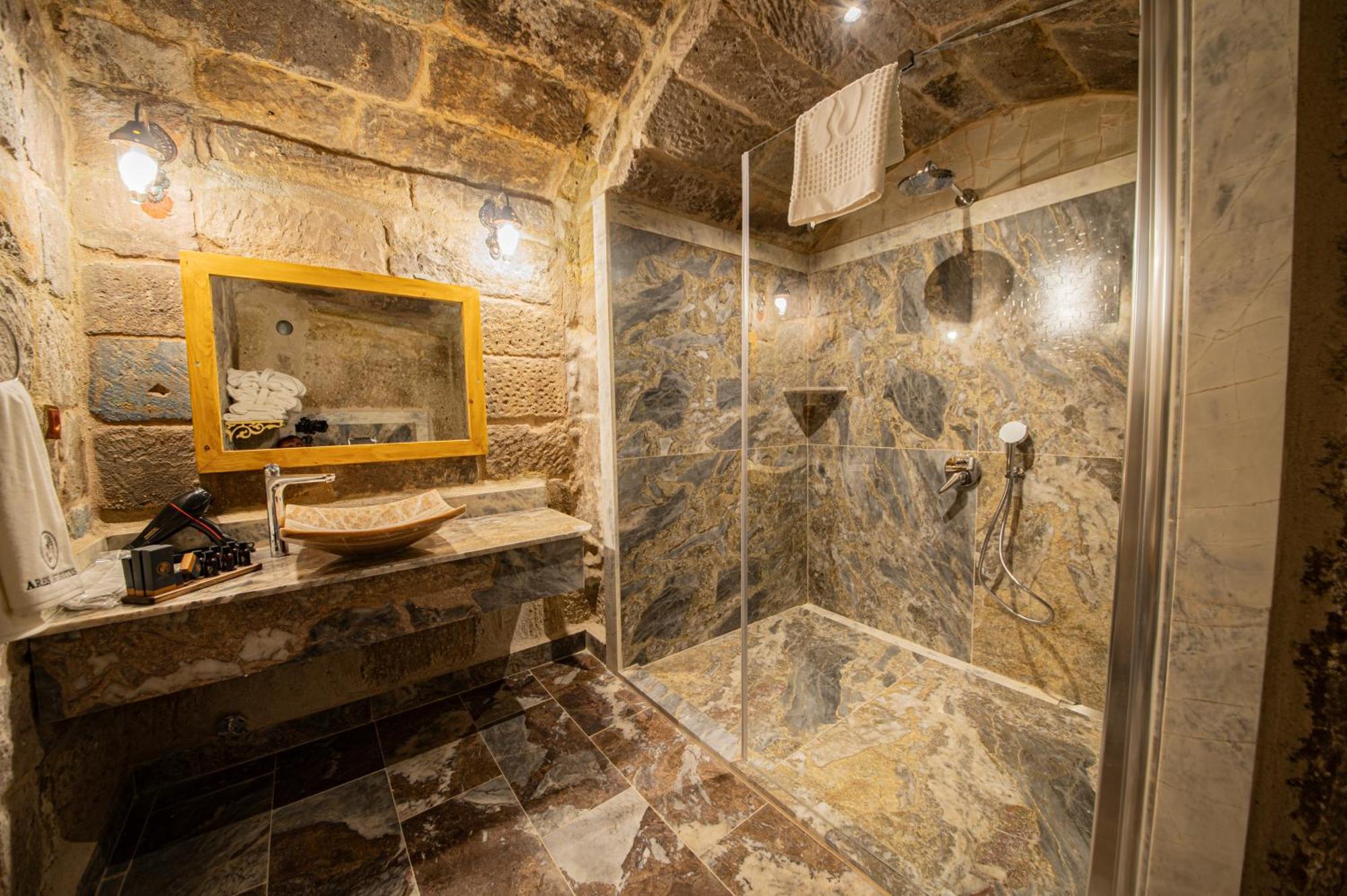 Ares Cave Suites Goreme Exterior photo